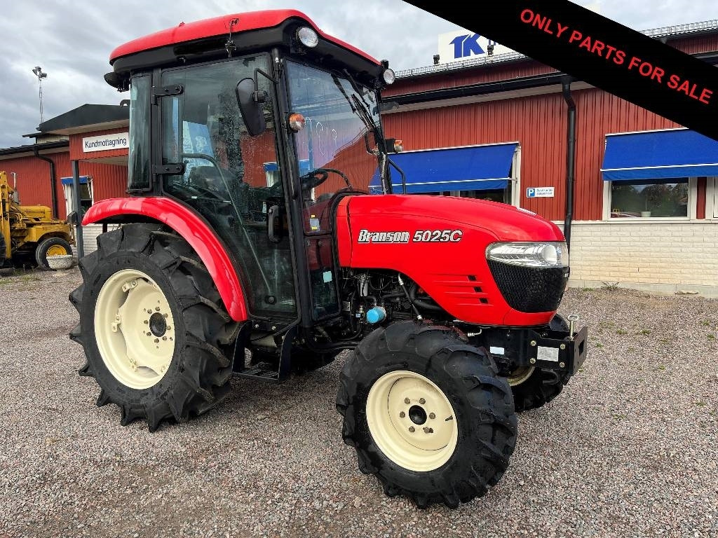 Branson 5025 C Dismantled. Only spare parts - Traktor: 1 kép. Branson 5025 C Dismantled. Only spare parts - Traktor: 1 kép.