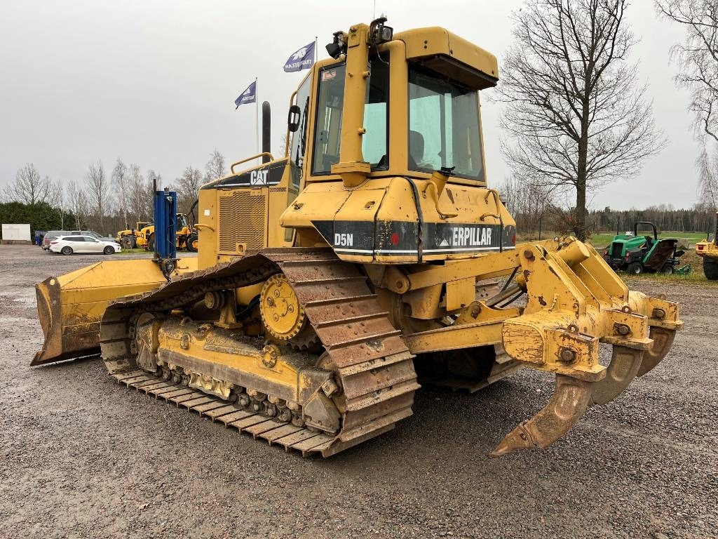 CAT D 5 N LGP - Buldózer: 3 kép. CAT D 5 N LGP - Buldózer: 3 kép.
