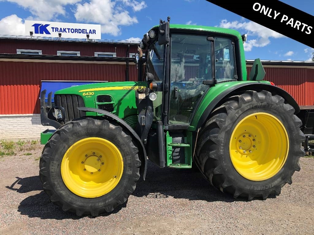 John Deere 6430 dismantled : only spare parts - Traktor: 1 kép. John Deere 6430 dismantled : only spare parts - Traktor: 1 kép.
