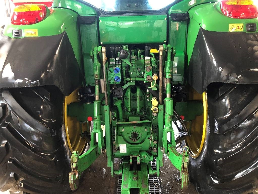 John Deere 6430 dismantled : only spare parts - Traktor: 2 kép. John Deere 6430 dismantled : only spare parts - Traktor: 2 kép.