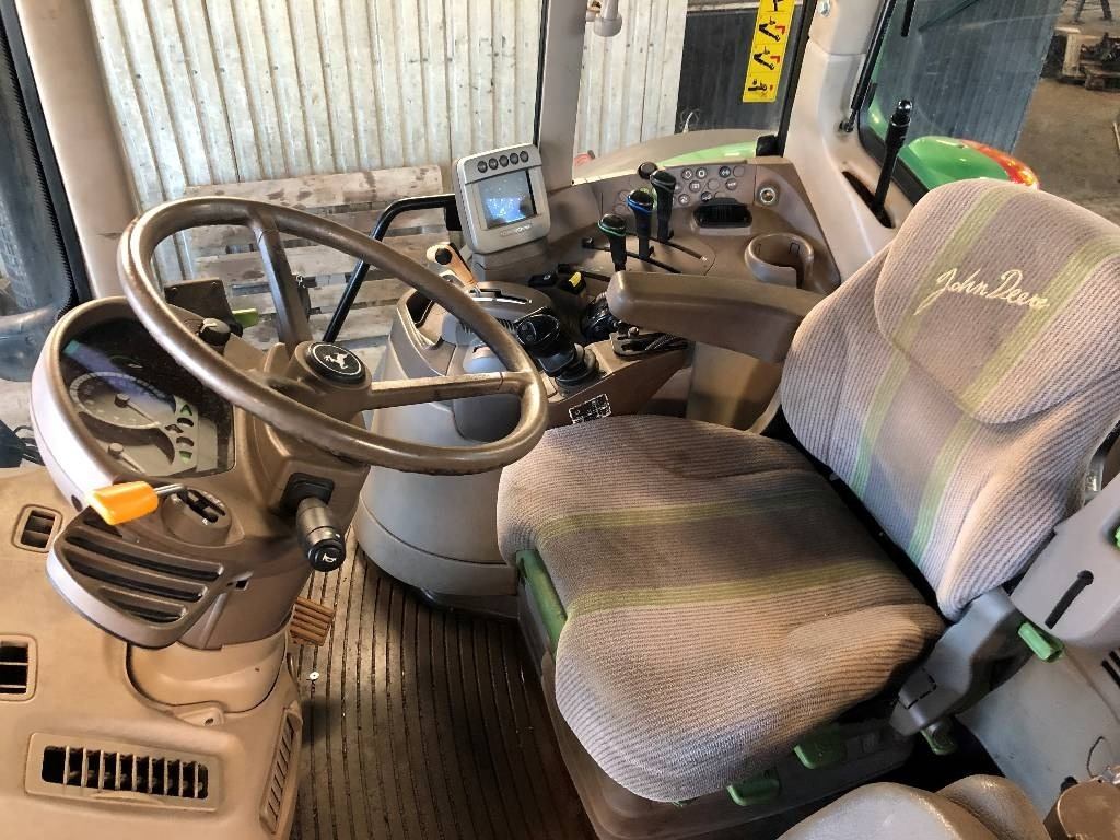 John Deere 6430 dismantled : only spare parts - Traktor: 3 kép. John Deere 6430 dismantled : only spare parts - Traktor: 3 kép.