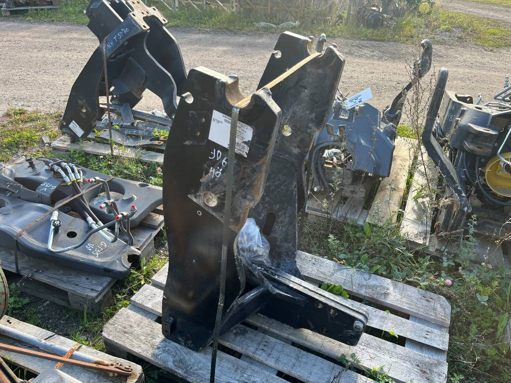 Lastarfäste Quicke Ålö Trima till JD 6520 - 6930 - Homlokrakodó traktorhoz: 1 kép. Lastarfäste Quicke Ålö Trima till JD 6520 - 6930 - Homlokrakodó traktorhoz: 1 kép.