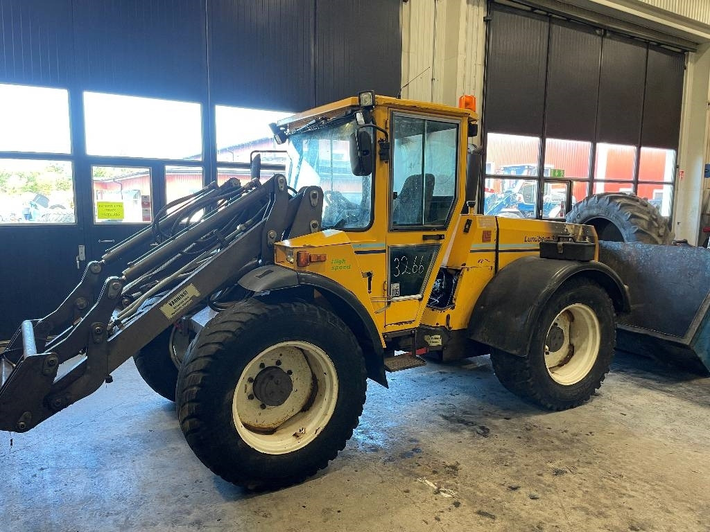 Lundberg 345T Dismantled. Only spare parts - Gumikerekes homlokrakodó: 4 kép. Lundberg 345T Dismantled. Only spare parts - Gumikerekes homlokrakodó: 4 kép.