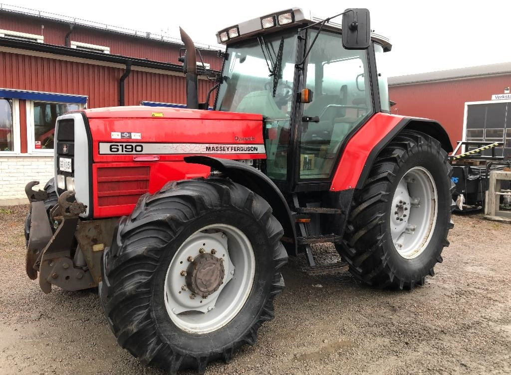Massey Ferguson 6190 Dismantled: only spare parts - Traktor: 2 kép. Massey Ferguson 6190 Dismantled: only spare parts - Traktor: 2 kép.