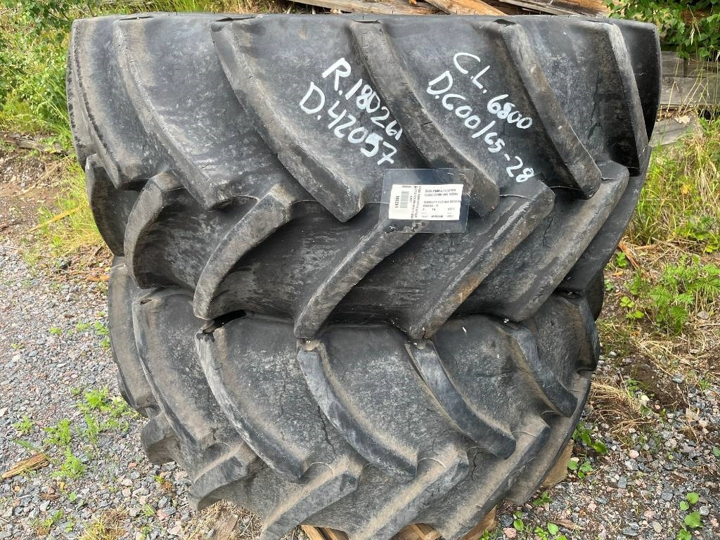 Mitas 600/65 28 till Claas Lexion 6800  - Gumiabroncs - Mezőgazdasági gépek: 1 kép. Mitas 600/65 28 till Claas Lexion 6800  - Gumiabroncs - Mezőgazdasági gépek: 1 kép.
