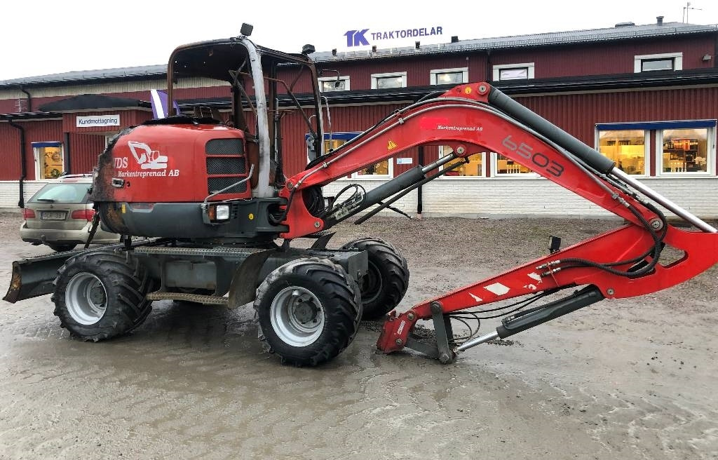 Neuson 6503 Dismantled: only spare parts - Gumikerekes kotró: 1 kép. Neuson 6503 Dismantled: only spare parts - Gumikerekes kotró: 1 kép.