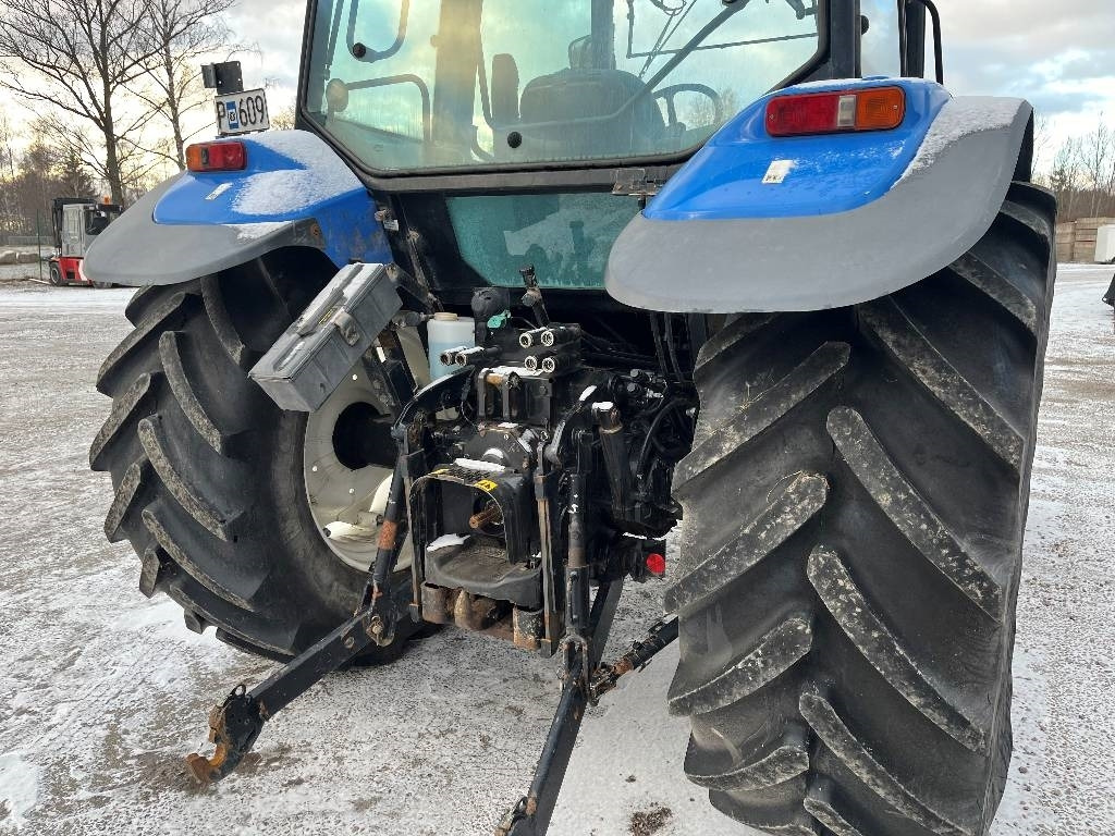 New Holland T 5070 Dismantled. Only spare parts - Traktor: 4 kép. New Holland T 5070 Dismantled. Only spare parts - Traktor: 4 kép.