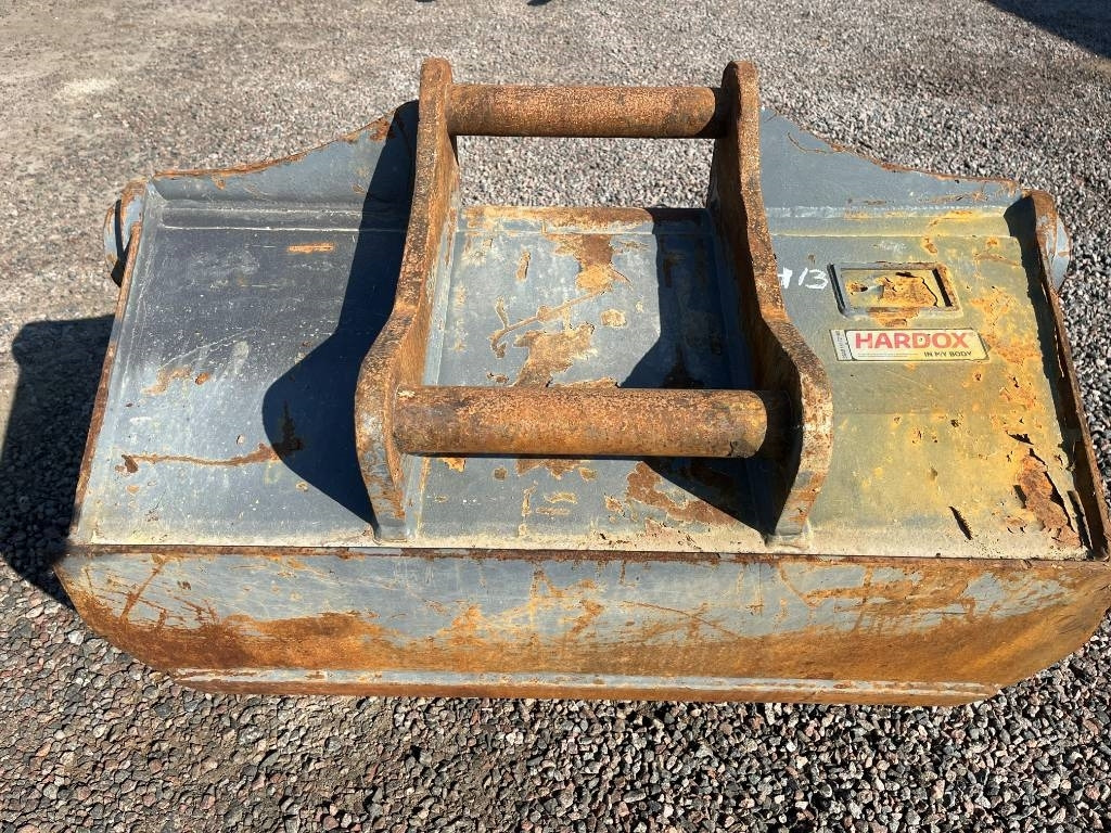 Planerskopa / Bucket EMA S60 fäste - Kotró kanál - Építőipari gépek: 2 kép. Planerskopa / Bucket EMA S60 fäste - Kotró kanál - Építőipari gépek: 2 kép.