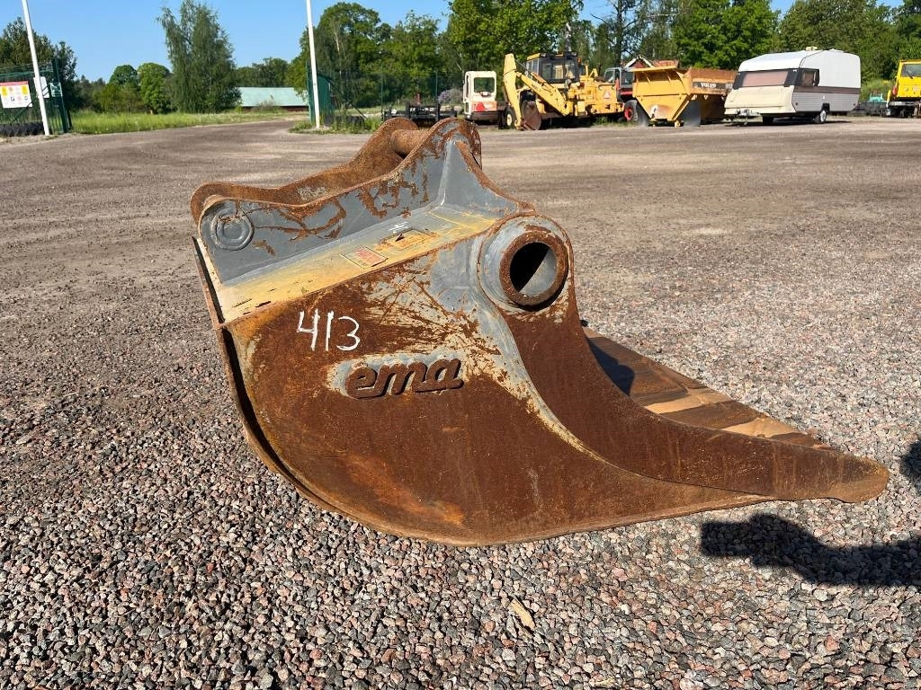 Planerskopa / Bucket EMA S60 fäste - Kotró kanál - Építőipari gépek: 1 kép. Planerskopa / Bucket EMA S60 fäste - Kotró kanál - Építőipari gépek: 1 kép.