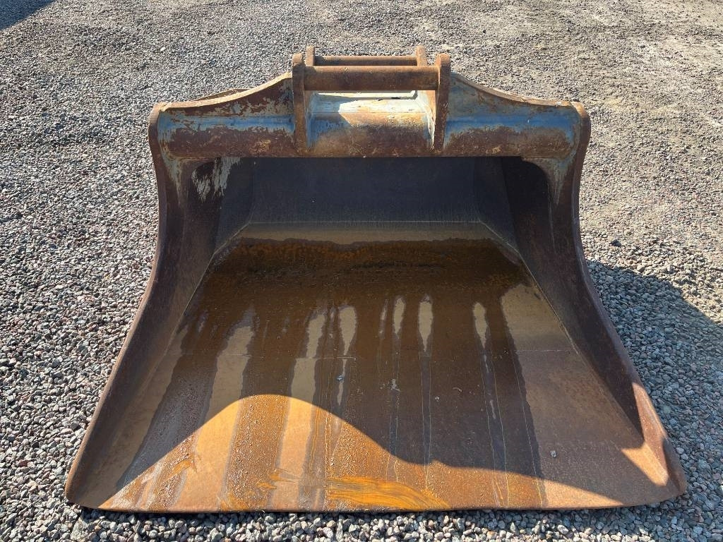 Planerskopa / Bucket EMA S60 fäste - Kotró kanál - Építőipari gépek: 4 kép. Planerskopa / Bucket EMA S60 fäste - Kotró kanál - Építőipari gépek: 4 kép.