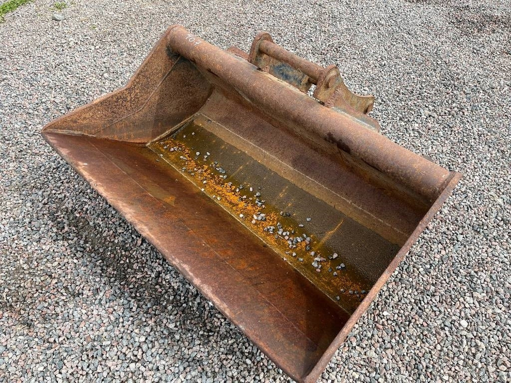 Planerskopa / Bucket S45 fäste - Kotró kanál - Építőipari gépek: 1 kép. Planerskopa / Bucket S45 fäste - Kotró kanál - Építőipari gépek: 1 kép.