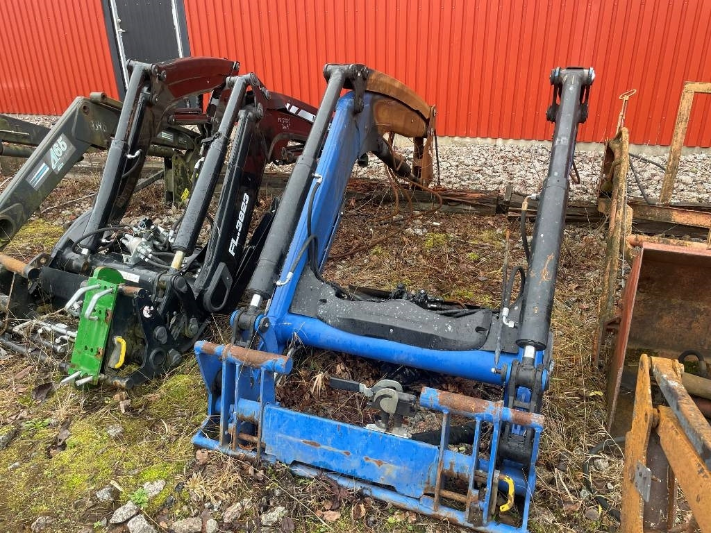 Reservdelar / Parts till Ålö Quicke Q5 M - Homlokrakodó traktorhoz: 1 kép. Reservdelar / Parts till Ålö Quicke Q5 M - Homlokrakodó traktorhoz: 1 kép.
