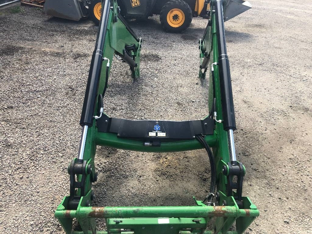 Reservdelar / Parts till Trima / Ålö +4.1P - Homlokrakodó traktorhoz: 2 kép. Reservdelar / Parts till Trima / Ålö +4.1P - Homlokrakodó traktorhoz: 2 kép.