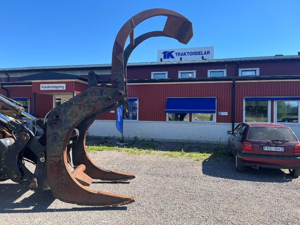 Timmergrip / Timbergraple Volvo L50----L120 attach - Polip kanál - Építőipari gépek: 1 kép. Timmergrip / Timbergraple Volvo L50----L120 attach - Polip kanál - Építőipari gépek: 1 kép.