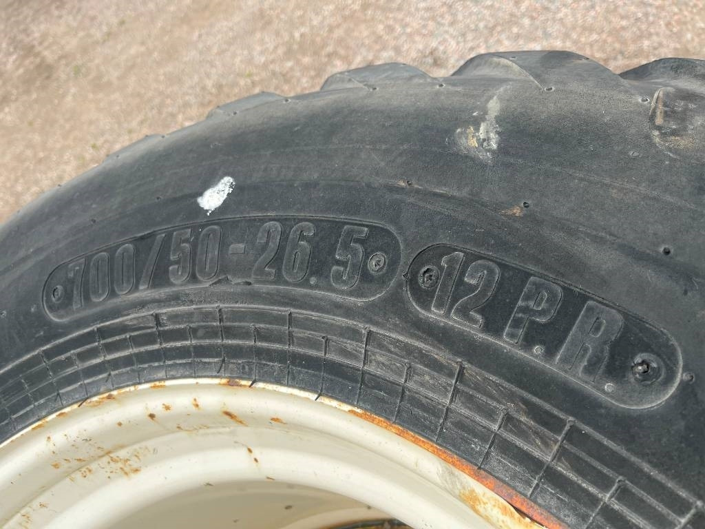 Trelleborg 700/50 26,5 Twin 404 - Gumiabroncs - Mezőgazdasági gépek: 3 kép. Trelleborg 700/50 26,5 Twin 404 - Gumiabroncs - Mezőgazdasági gépek: 3 kép.