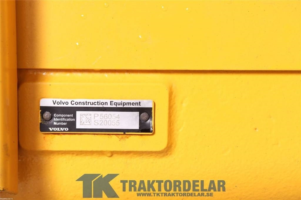 Volvo L 150 H Bakvagn - Tengely és alkatrészek - Építőipari gépek: 3 kép. Volvo L 150 H Bakvagn - Tengely és alkatrészek - Építőipari gépek: 3 kép.