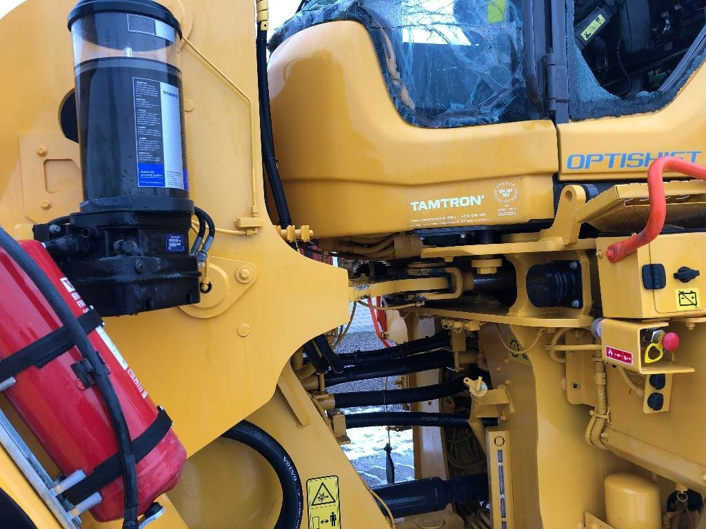 Volvo L 150 H Dismantled: only spare parts - Gumikerekes homlokrakodó: 3 kép. Volvo L 150 H Dismantled: only spare parts - Gumikerekes homlokrakodó: 3 kép.