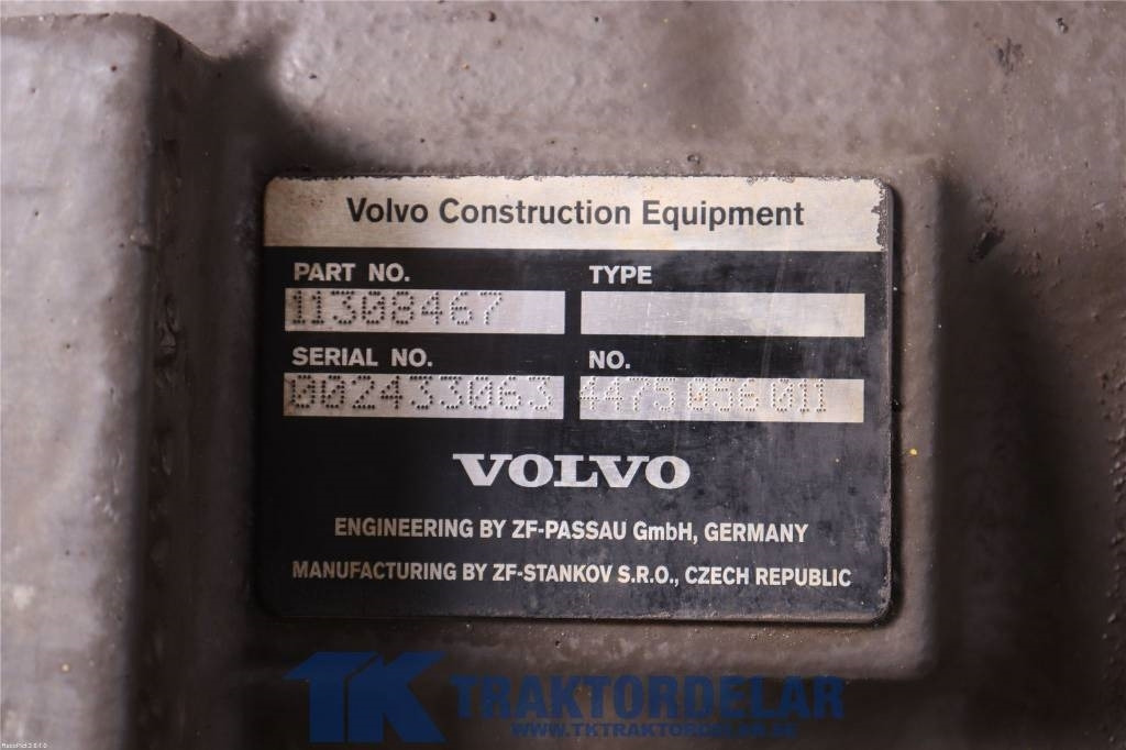 Volvo L 45 G bakvagn - Tengely és alkatrészek - Építőipari gépek: 3 kép. Volvo L 45 G bakvagn - Tengely és alkatrészek - Építőipari gépek: 3 kép.