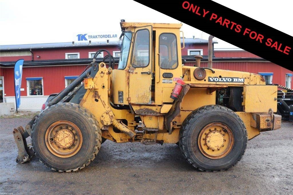 Volvo L 70 Dismantled: only spare parts - Gumikerekes homlokrakodó: 1 kép. Volvo L 70 Dismantled: only spare parts - Gumikerekes homlokrakodó: 1 kép.