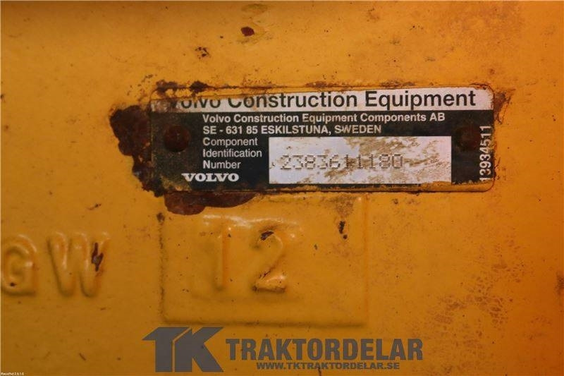 Volvo L50 C Framvagn - Tengely és alkatrészek - Építőipari gépek: 3 kép. Volvo L50 C Framvagn - Tengely és alkatrészek - Építőipari gépek: 3 kép.