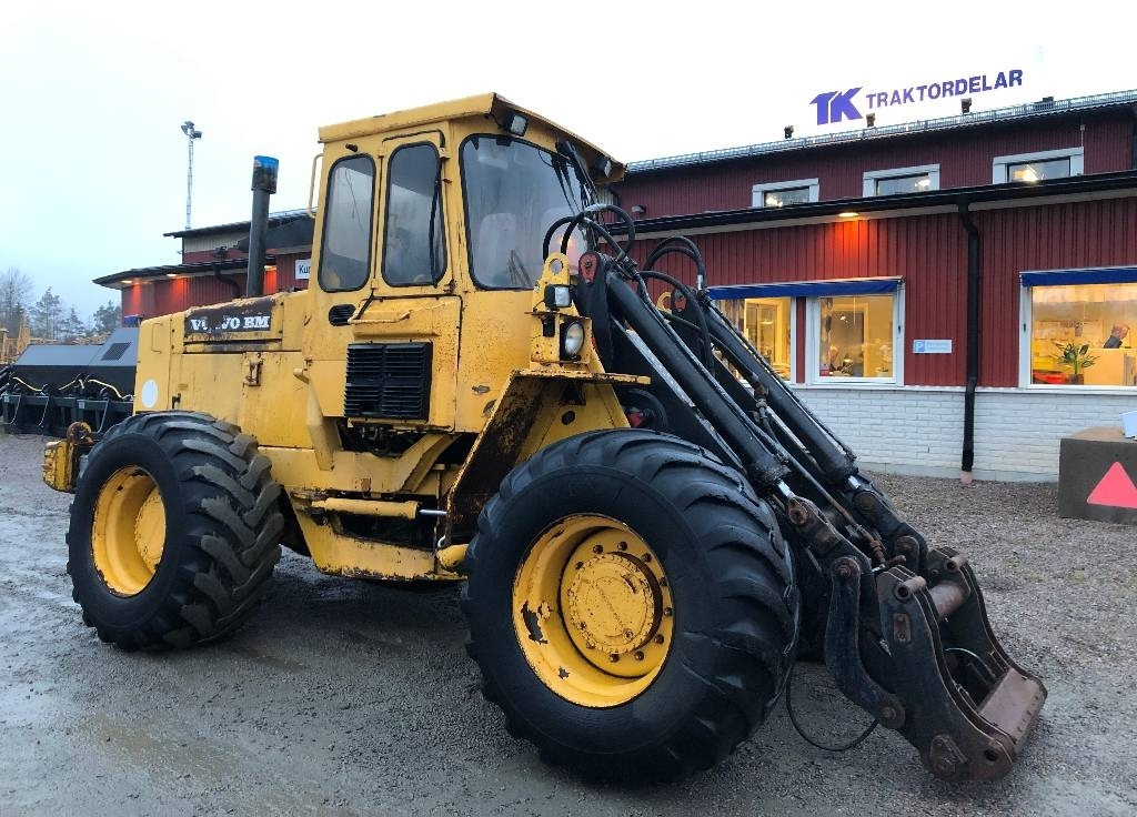 Volvo L70 Dismantled: only spare parts - Gumikerekes homlokrakodó: 1 kép. Volvo L70 Dismantled: only spare parts - Gumikerekes homlokrakodó: 1 kép.