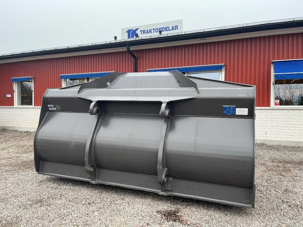 Volvo Skopa L150H L180H - Kanál - Építőipari gépek: 1 kép. Volvo Skopa L150H L180H - Kanál - Építőipari gépek: 1 kép.