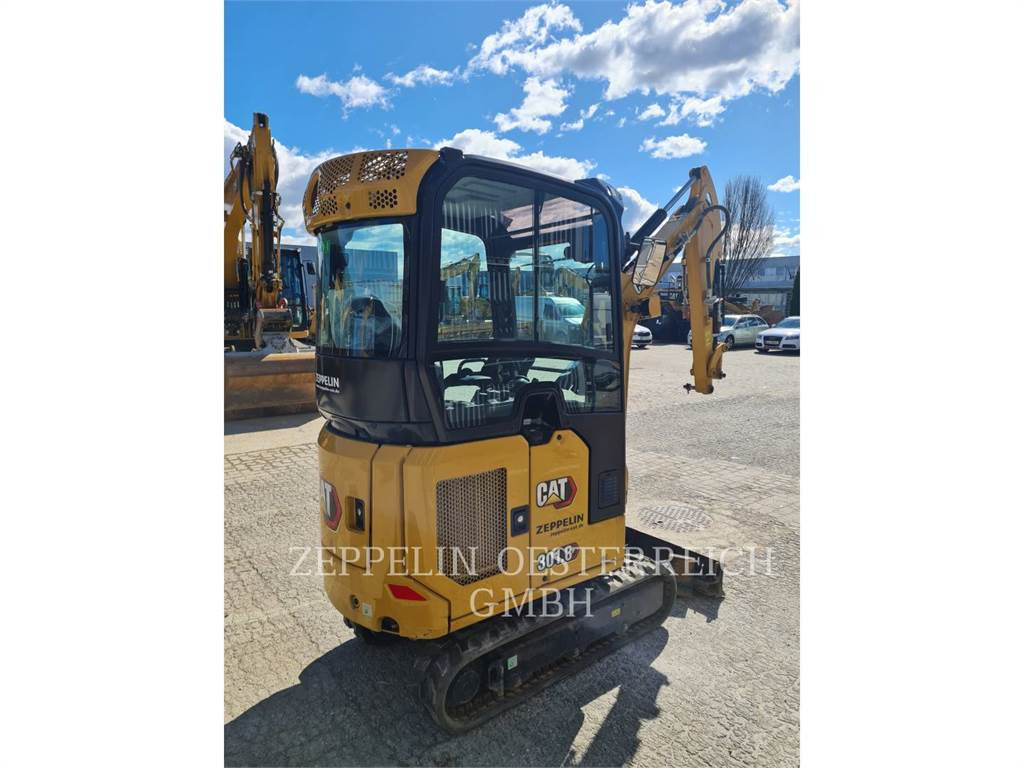 CAT 301.8-05 - Minikotró: 3 kép. CAT 301.8-05 - Minikotró: 3 kép.