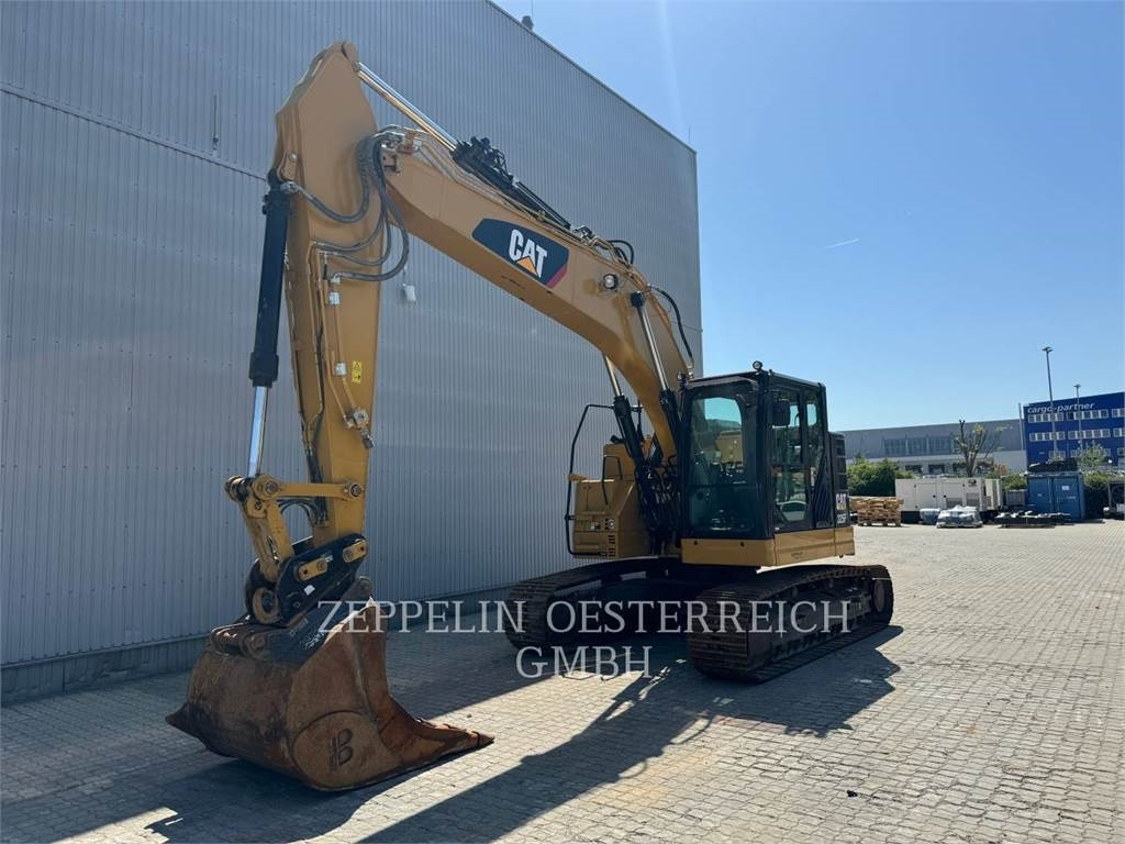 CAT 325FLCR - Lánctalpas kotró: 1 kép. CAT 325FLCR - Lánctalpas kotró: 1 kép.