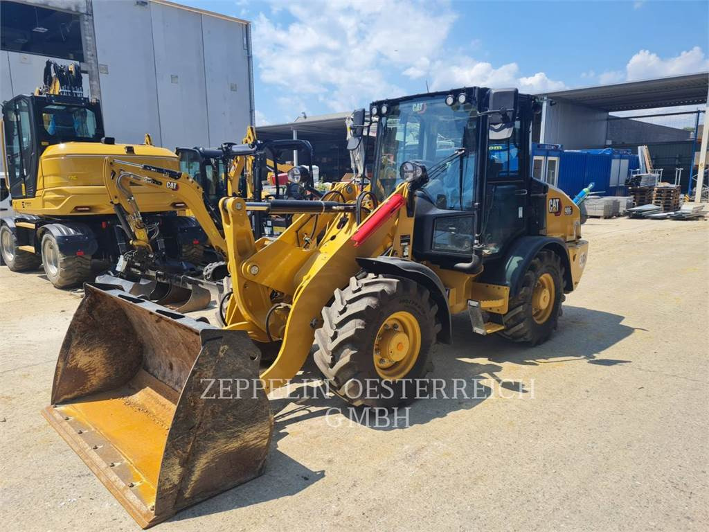 CAT 906-14 - Gumikerekes homlokrakodó: 1 kép. CAT 906-14 - Gumikerekes homlokrakodó: 1 kép.
