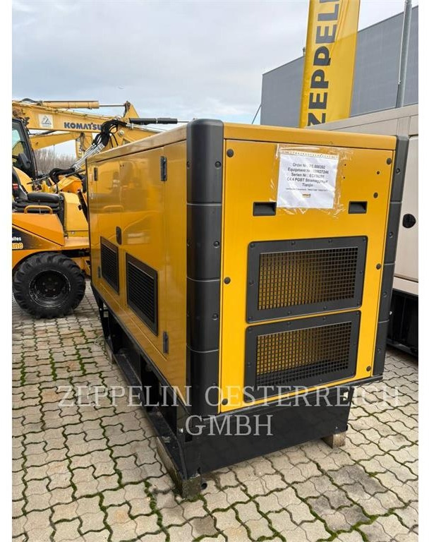 CAT DE110E3 - Áramfejlesztő: 2 kép. CAT DE110E3 - Áramfejlesztő: 2 kép.