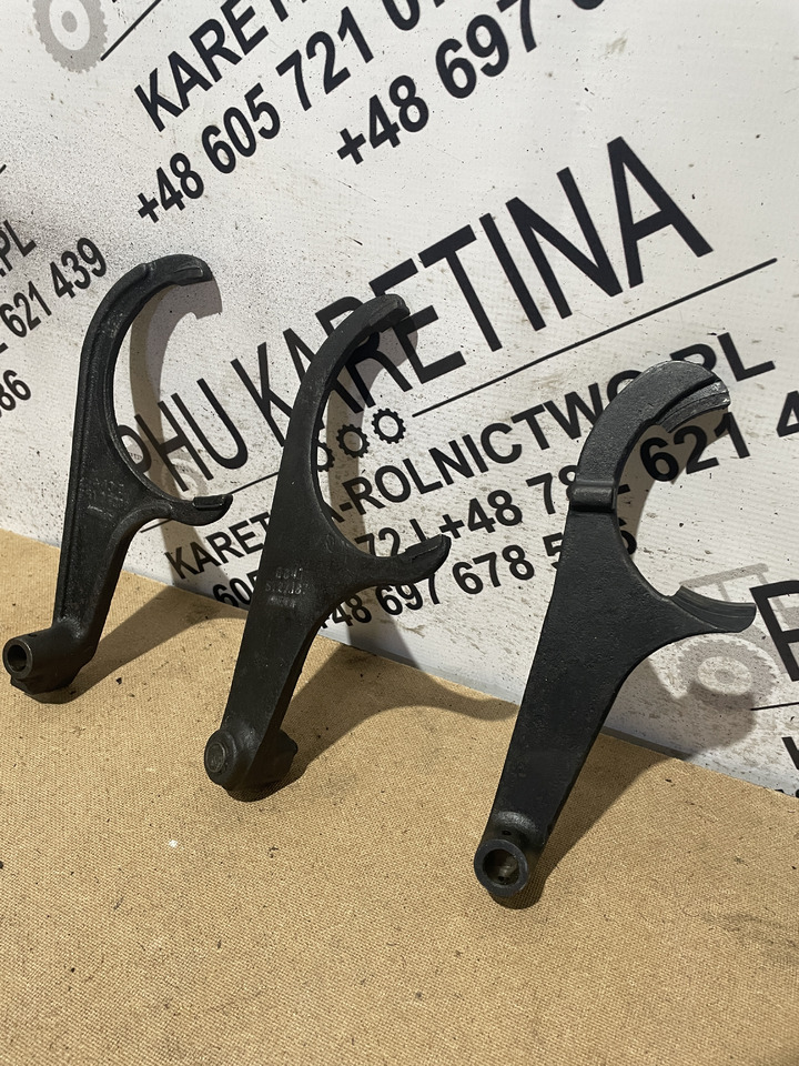 Fiat Agri 70-90, 90, 93, 94 - widełki - Alkatrész - Mezőgazdasági gépek: 1 kép. Fiat Agri 70-90, 90, 93, 94 - widełki - Alkatrész - Mezőgazdasági gépek: 1 kép.