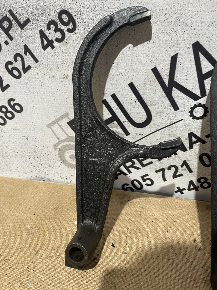 Fiat Agri 70-90, 90, 93, 94 - widełki - Alkatrész - Mezőgazdasági gépek: 4 kép. Fiat Agri 70-90, 90, 93, 94 - widełki - Alkatrész - Mezőgazdasági gépek: 4 kép.