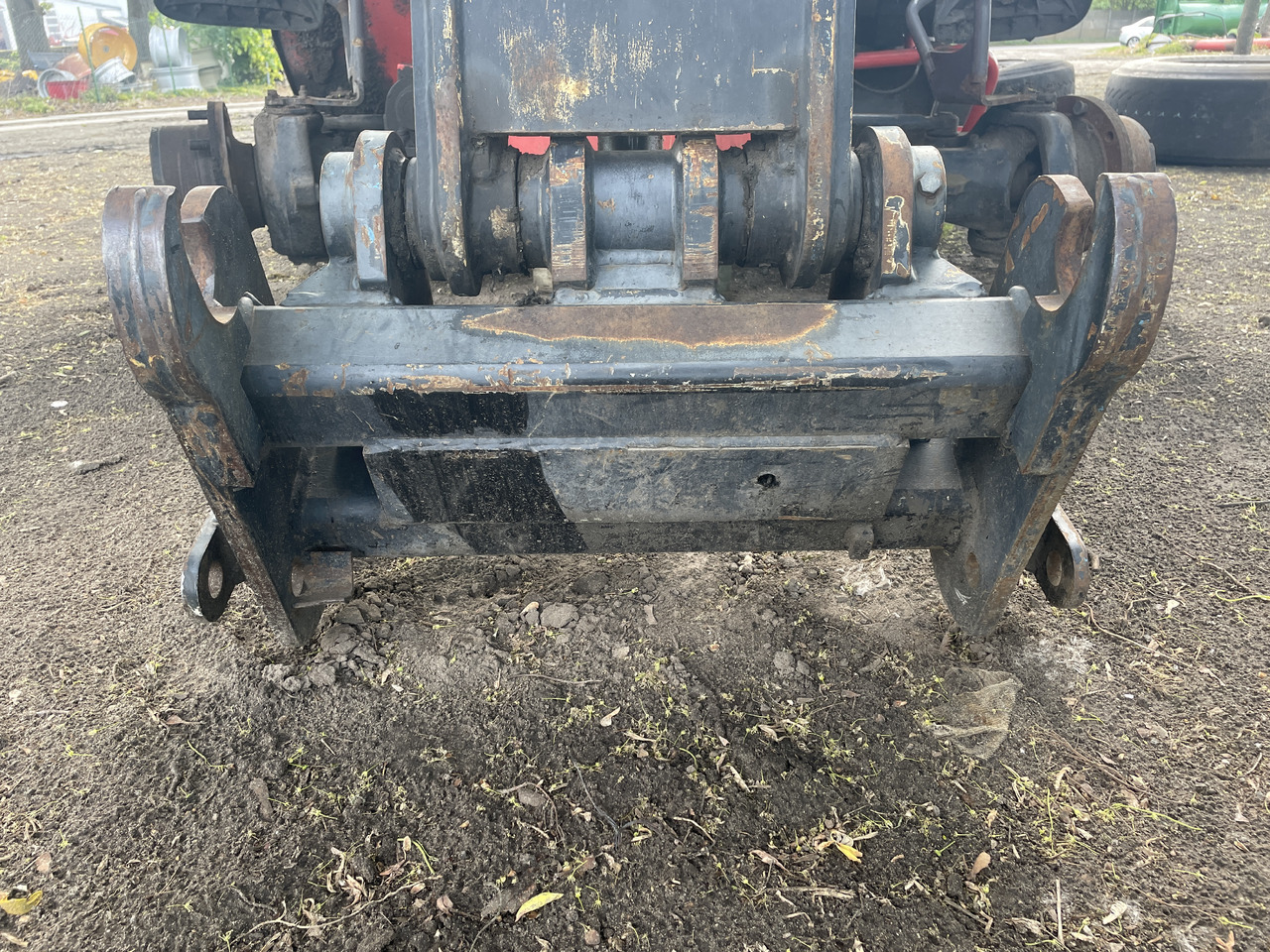 Manitou MHT 860 - maszt siłownik karetka - Alkatrész - Teleszkópos rakodó: 2 kép. Manitou MHT 860 - maszt siłownik karetka - Alkatrész - Teleszkópos rakodó: 2 kép.