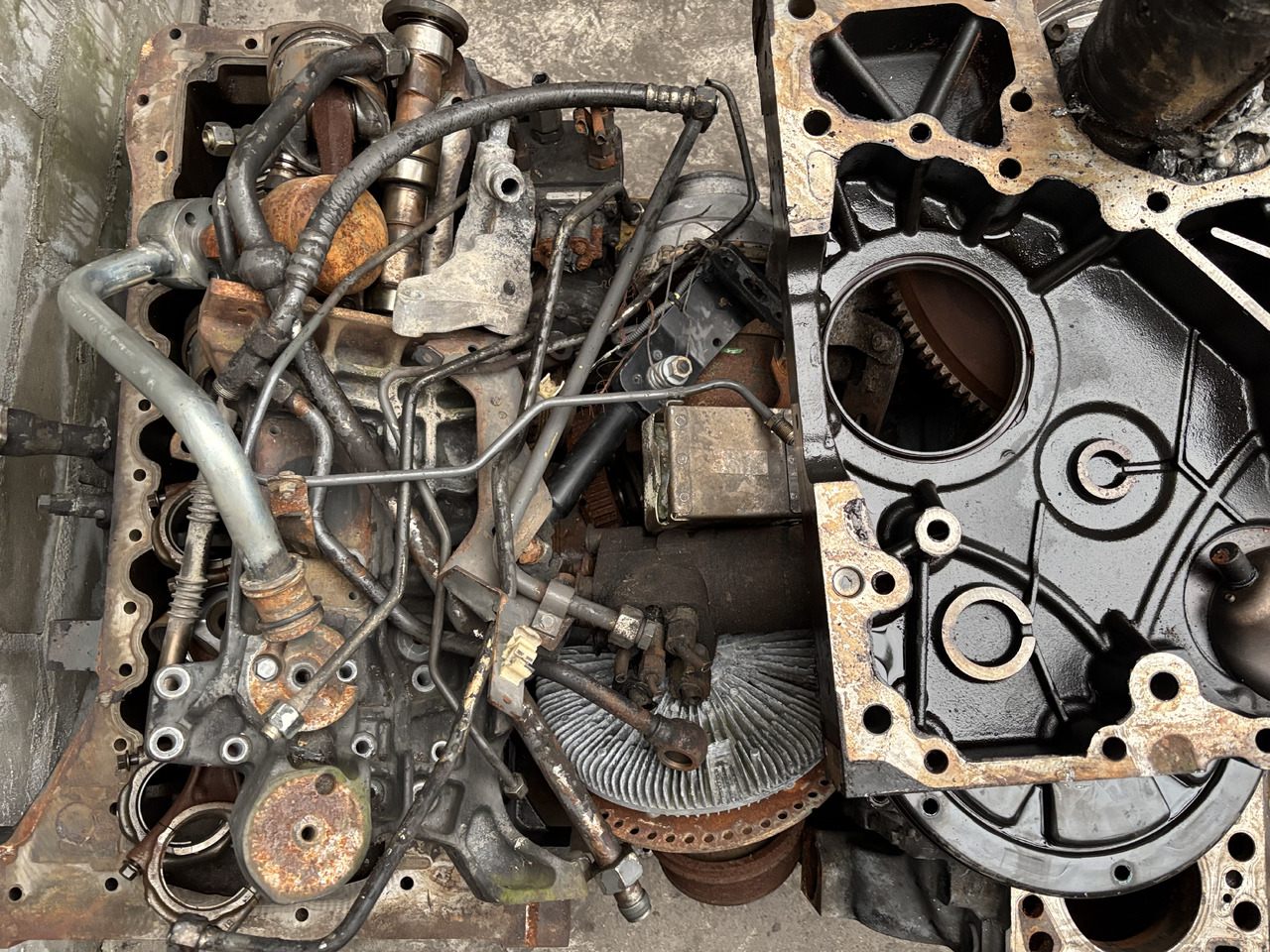 Axion 870 New Holland T7.270 T7 270 Silnik FPT 6.7 L Tłumik Drgań Koło Zamachowe Blok Pokrywa CZĘŚCI - Lendkerék - Mezőgazdasági gépek: 5 kép. Axion 870 New Holland T7.270 T7 270 Silnik FPT 6.7 L Tłumik Drgań Koło Zamachowe Blok Pokrywa CZĘŚCI - Lendkerék - Mezőgazdasági gépek: 5 kép.