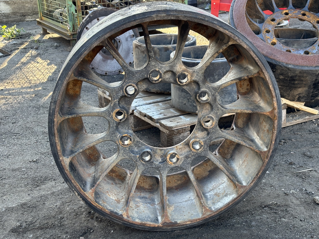 CASE STEIGER Koło gąsienicy Quadtrac 47487682C - Lánctalp - Építőipari gépek: 2 kép. CASE STEIGER Koło gąsienicy Quadtrac 47487682C - Lánctalp - Építőipari gépek: 2 kép.