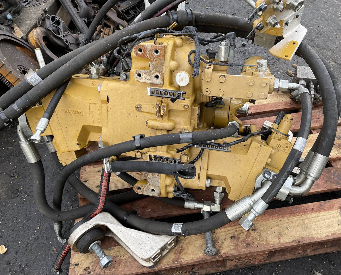 CAT - reduktor pompa jazdy silnik jazdy Caterpillar części - Hidraulika - Építőipari gépek: 3 kép. CAT - reduktor pompa jazdy silnik jazdy Caterpillar części - Hidraulika - Építőipari gépek: 3 kép.