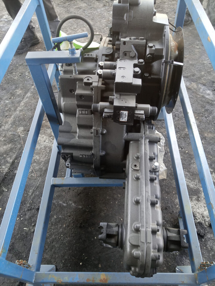 CAT-skrzynia biegów/NOWA skrzynia biegów do CAT/JLG - Sebességváltó - Mezőgazdasági gépek: 1 kép. CAT-skrzynia biegów/NOWA skrzynia biegów do CAT/JLG - Sebességváltó - Mezőgazdasági gépek: 1 kép.