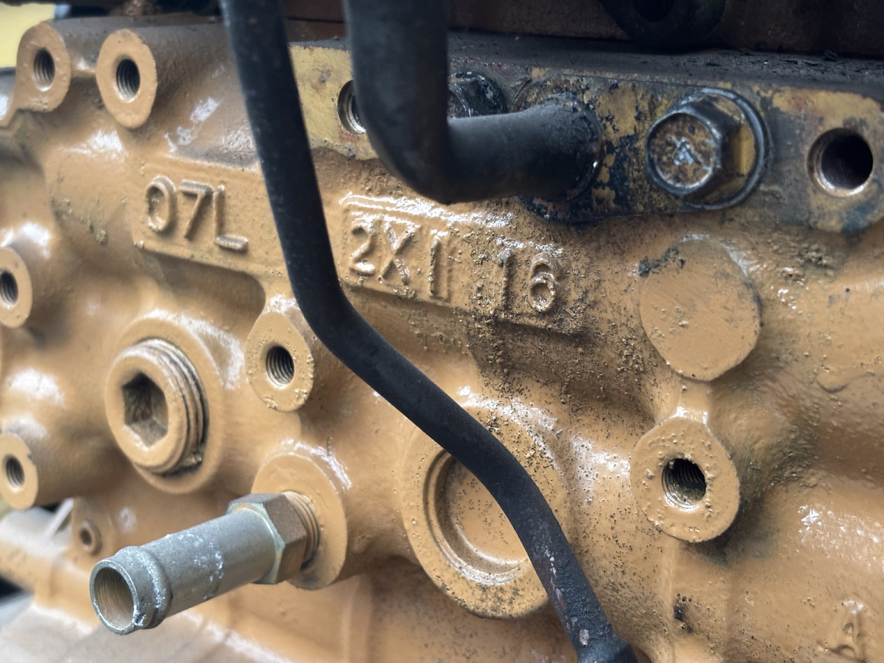 Cat Caterpillar C3.3B Silnik - Motor - Építőipari gépek: 2 kép. Cat Caterpillar C3.3B Silnik - Motor - Építőipari gépek: 2 kép.