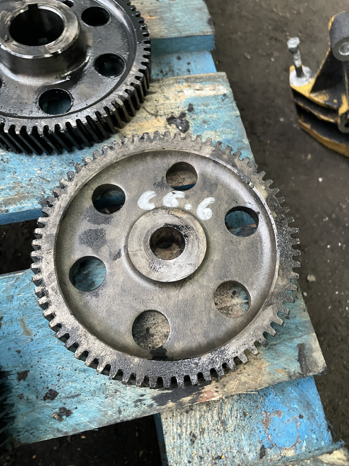 Caterpillar Cat Perkins 1106D C6.6 - koło zębate - Erőátvitel - Építőipari gépek: 1 kép. Caterpillar Cat Perkins 1106D C6.6 - koło zębate - Erőátvitel - Építőipari gépek: 1 kép.