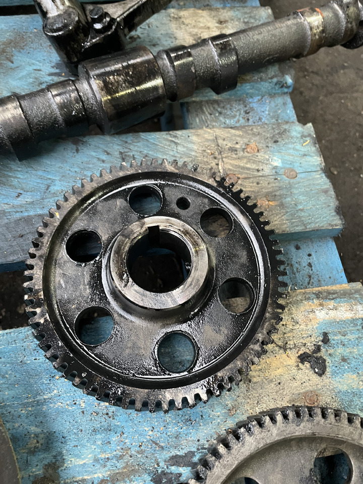 Caterpillar Cat Perkins 1106D C6.6 - koło zębate - Erőátvitel - Építőipari gépek: 1 kép. Caterpillar Cat Perkins 1106D C6.6 - koło zębate - Erőátvitel - Építőipari gépek: 1 kép.