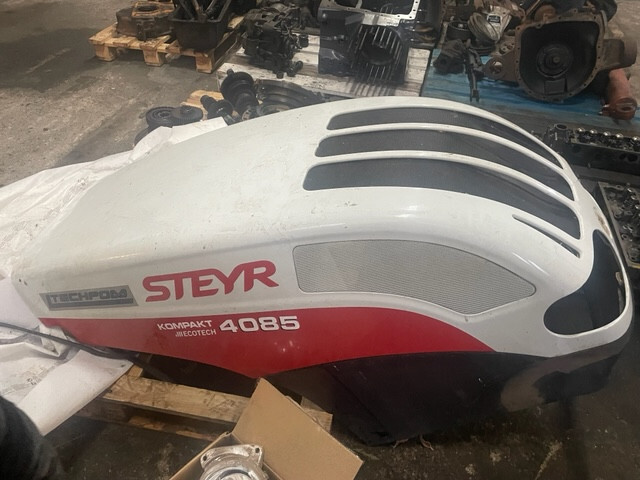 Ciągnik rolniczy Steyr 4085 Reflektor przedni prawy - Fényszóró - Traktor: 4 kép. Ciągnik rolniczy Steyr 4085 Reflektor przedni prawy - Fényszóró - Traktor: 4 kép.