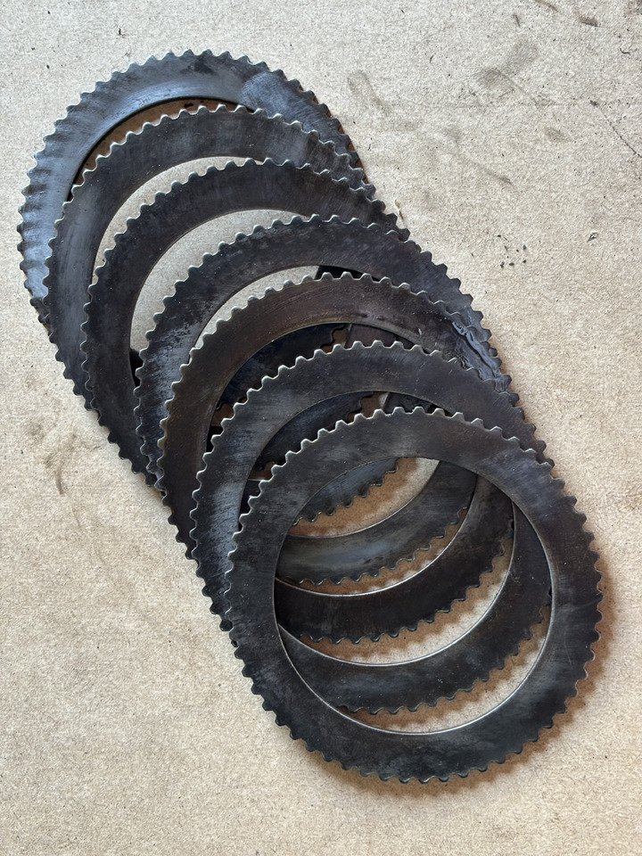 Claas AXION 830 Płytka palca 60 0503 164 2 6005031642 - Kuplungtárcsa - Traktor: 2 kép. Claas AXION 830 Płytka palca 60 0503 164 2 6005031642 - Kuplungtárcsa - Traktor: 2 kép.