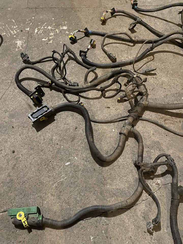 Claas Arion 550-520 650-620 - kabel wiązka elektryczna 0011510550 - Kábel/ Kábelkorbácso - Traktor: 2 kép. Claas Arion 550-520 650-620 - kabel wiązka elektryczna 0011510550 - Kábel/ Kábelkorbácso - Traktor: 2 kép.