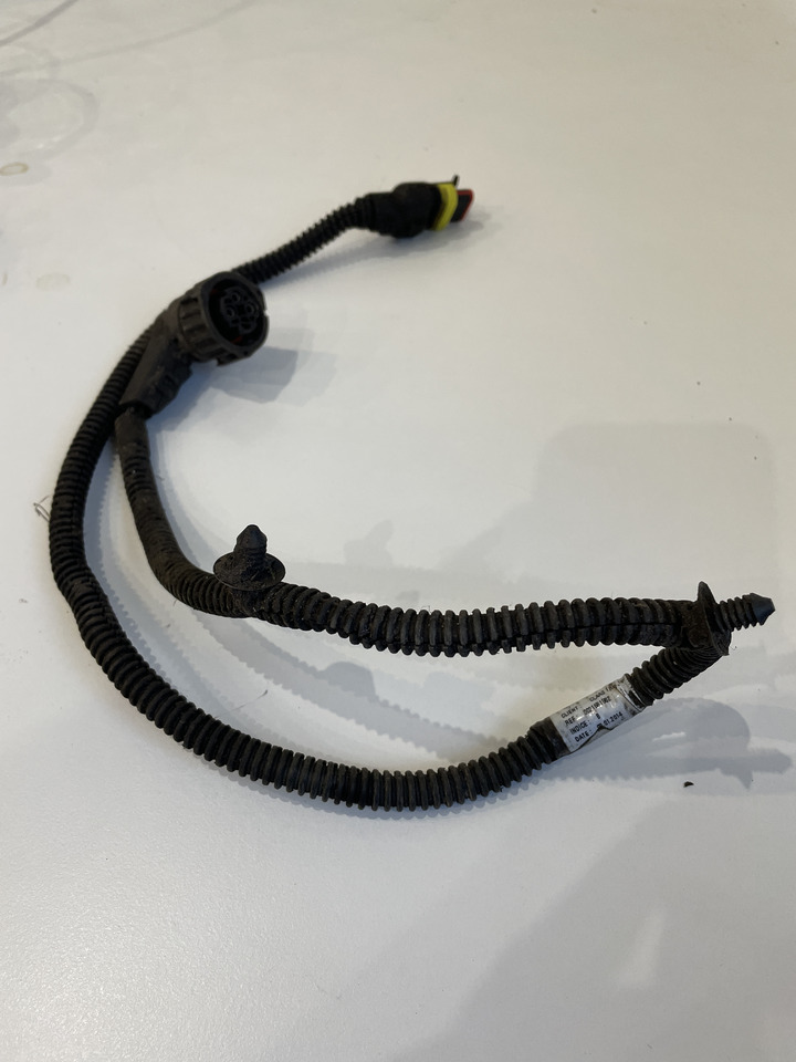 Claas Arion 550-520 650-620 - kabel wiązka elektryczna 0021581981 0021581982 - Kábel/ Kábelkorbácso - Traktor: 1 kép. Claas Arion 550-520 650-620 - kabel wiązka elektryczna 0021581981 0021581982 - Kábel/ Kábelkorbácso - Traktor: 1 kép.