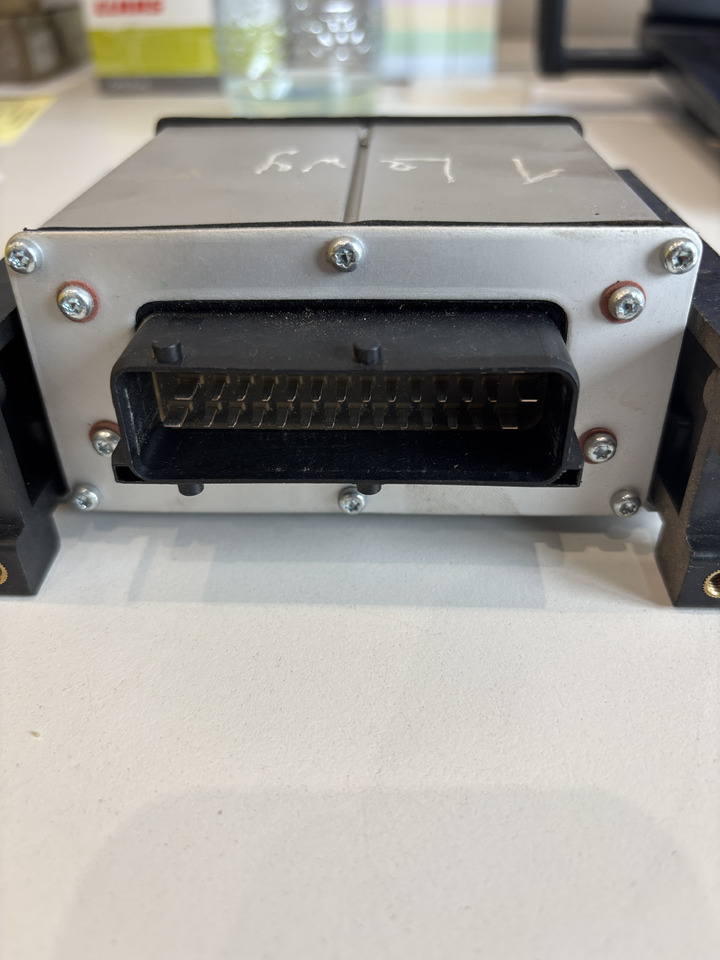 Claas Axion Arion C-MATIC - moduł sterownik ECU Auto5DC 4301385H02 - ECU - Mezőgazdasági gépek: 2 kép. Claas Axion Arion C-MATIC - moduł sterownik ECU Auto5DC 4301385H02 - ECU - Mezőgazdasági gépek: 2 kép.