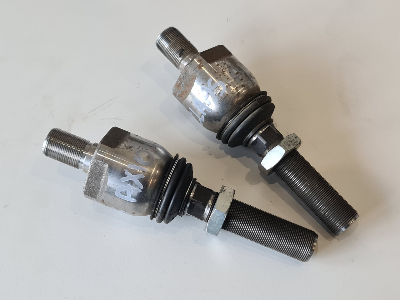 Claas Axion Przegub Kulkowy - Nyomtávrúd - Mezőgazdasági gépek: 2 kép. Claas Axion Przegub Kulkowy - Nyomtávrúd - Mezőgazdasági gépek: 2 kép.