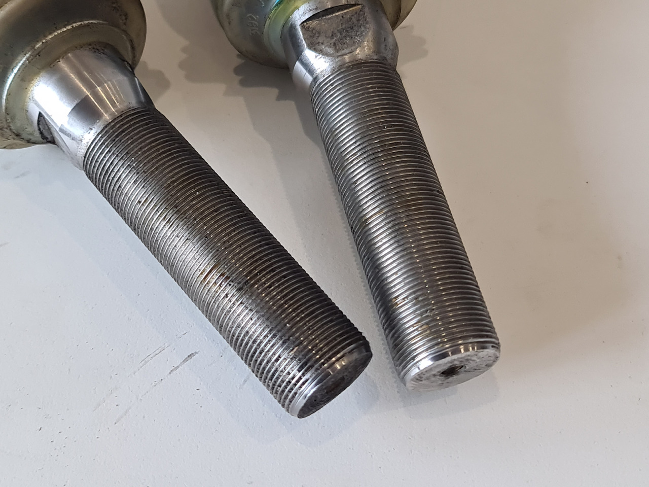 Claas Axion Przegub Kulkowy - Nyomtávrúd - Mezőgazdasági gépek: 2 kép. Claas Axion Przegub Kulkowy - Nyomtávrúd - Mezőgazdasági gépek: 2 kép.