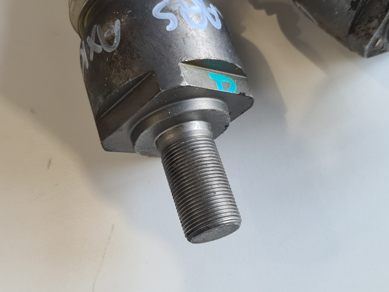 Claas Axion Przegub Kulkowy - Nyomtávrúd - Mezőgazdasági gépek: 4 kép. Claas Axion Przegub Kulkowy - Nyomtávrúd - Mezőgazdasági gépek: 4 kép.