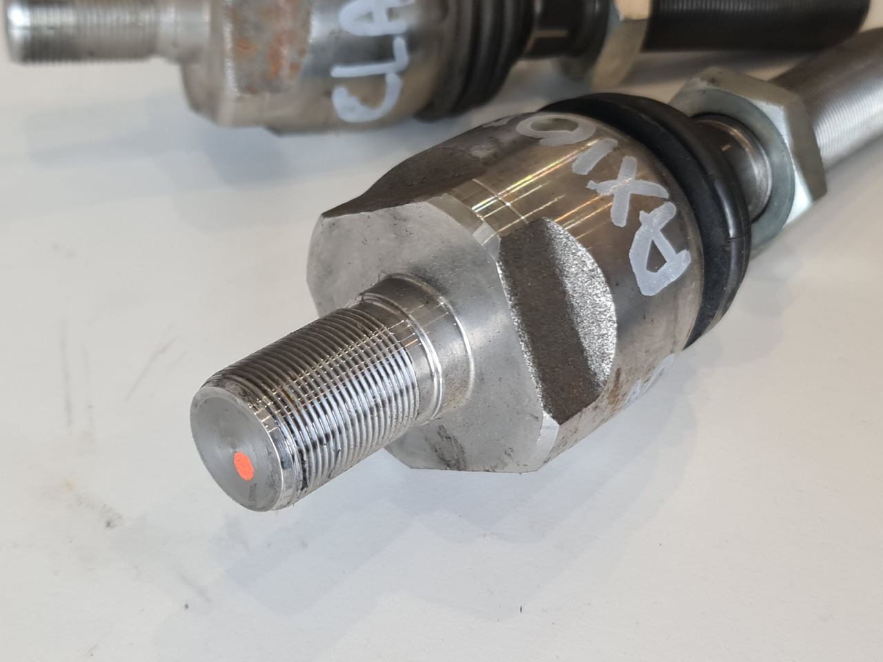 Claas Axion Przegub Kulkowy - Nyomtávrúd - Mezőgazdasági gépek: 3 kép. Claas Axion Przegub Kulkowy - Nyomtávrúd - Mezőgazdasági gépek: 3 kép.