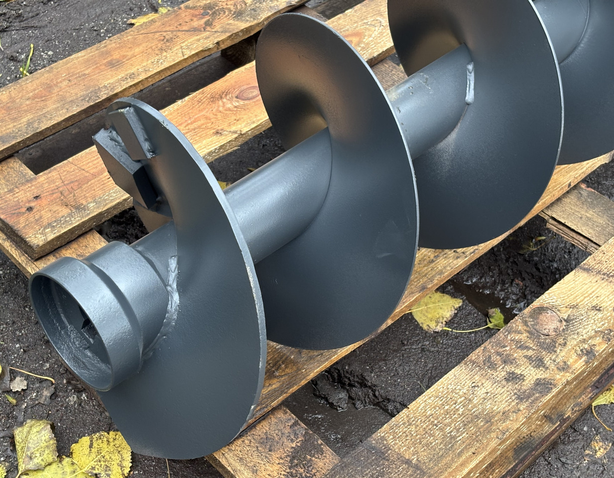 Claas Lexion 750 Ślimak Transportowy Rozładunku Ziarna 0007552066 0007554456 - Talajfúró: 2 kép. Claas Lexion 750 Ślimak Transportowy Rozładunku Ziarna 0007552066 0007554456 - Talajfúró: 2 kép.